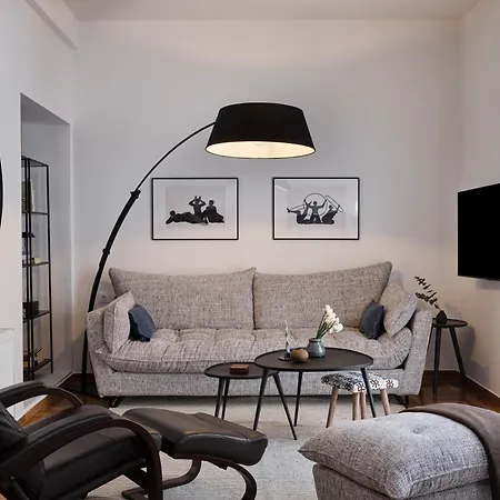 Sunny And Comfy 2bd In Kolonaki * Athens